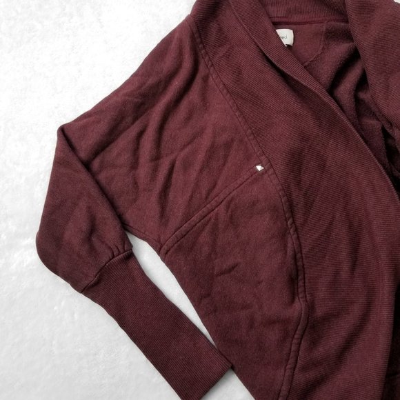 WILFRED Aritzia Red Diderot Cocoon Cardigan Sweater - Picture 7 of 12